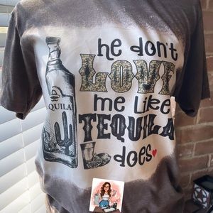 He Don’t Love Me Tee